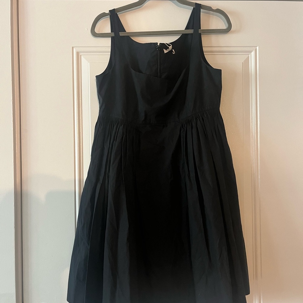 Elegant Black Sleeveless Dress